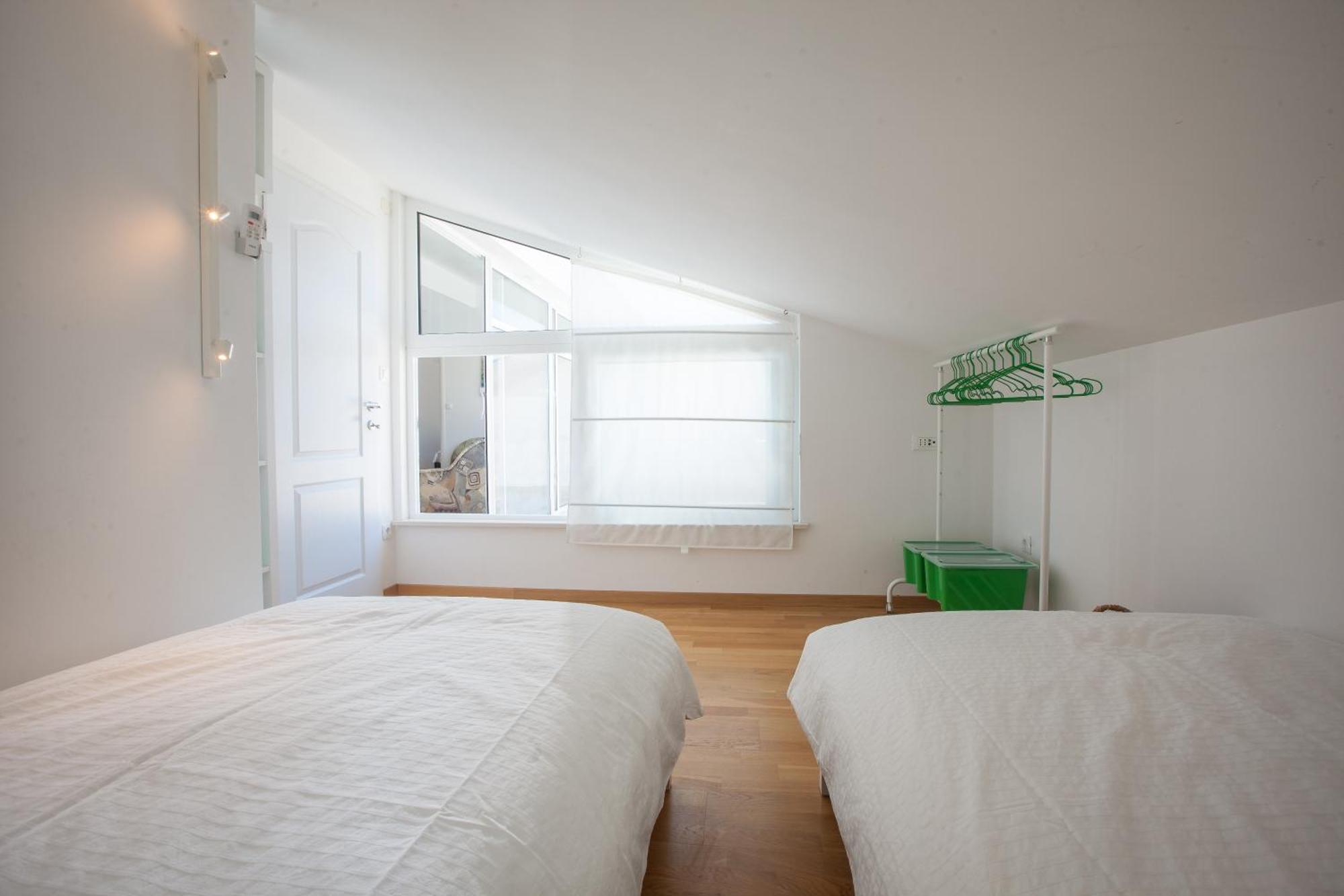 Apartments Leut 80M From The Sea Podgora Room photo