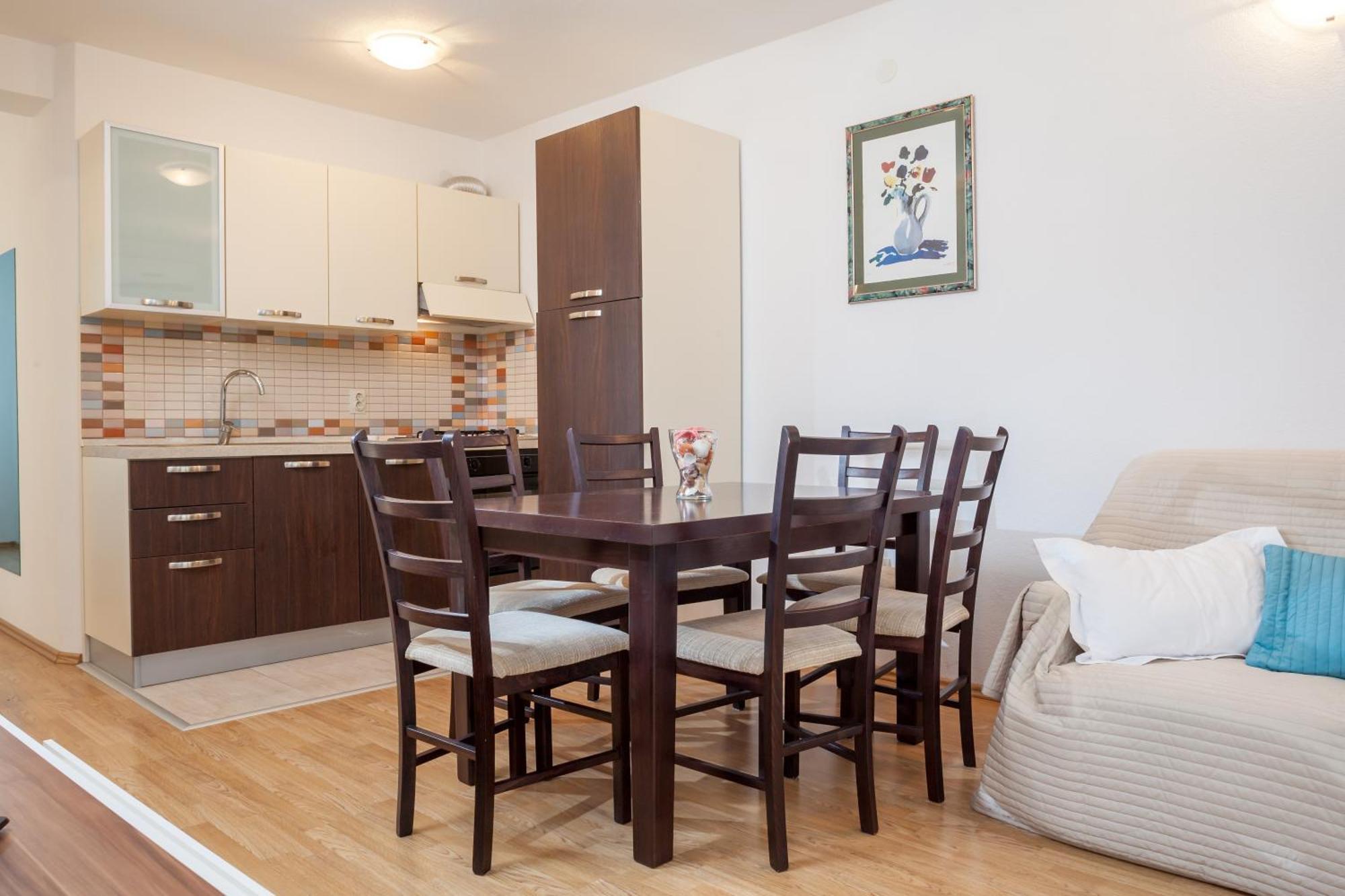 Apartments Leut 80M From The Sea Podgora Exterior photo